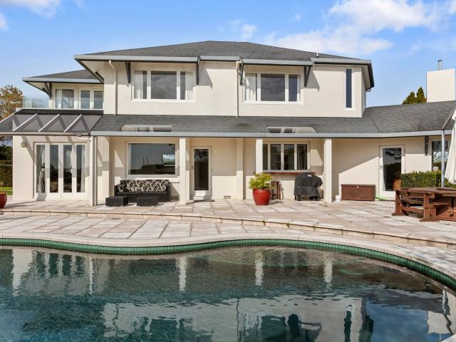 Luxury Haven in Sought After Otumoetai