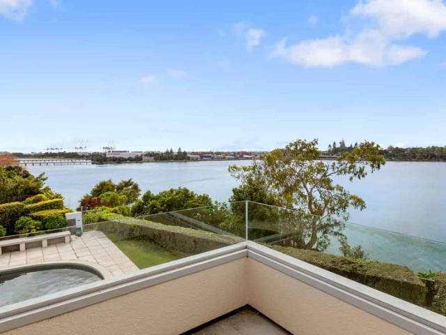 Luxury Haven in Sought After Otumoetai