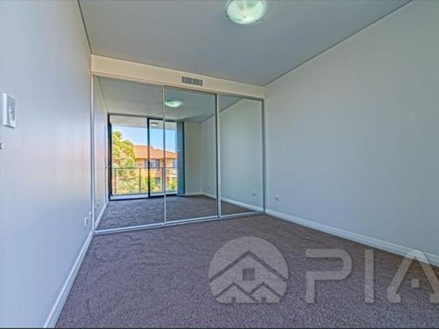 Luxury One Bedroom Apartment now Leasing
