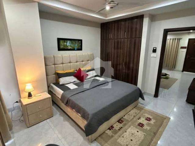 Luxury outstanding furnished flat available for daily & monthly rent