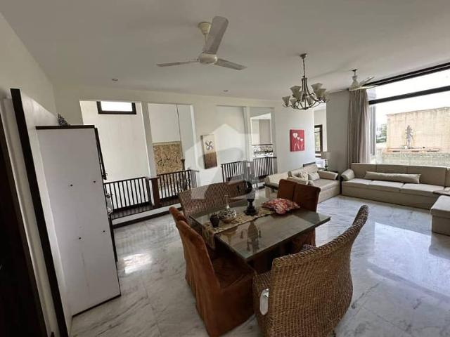 Luxury Owner Built Fully Furnished 1000 Yards Bungalow Available For Rent