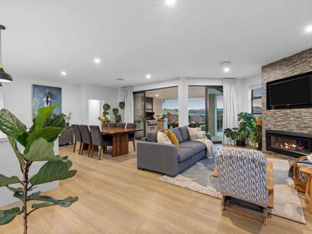 Luxury, Location, and Lifestyle at The Lakes