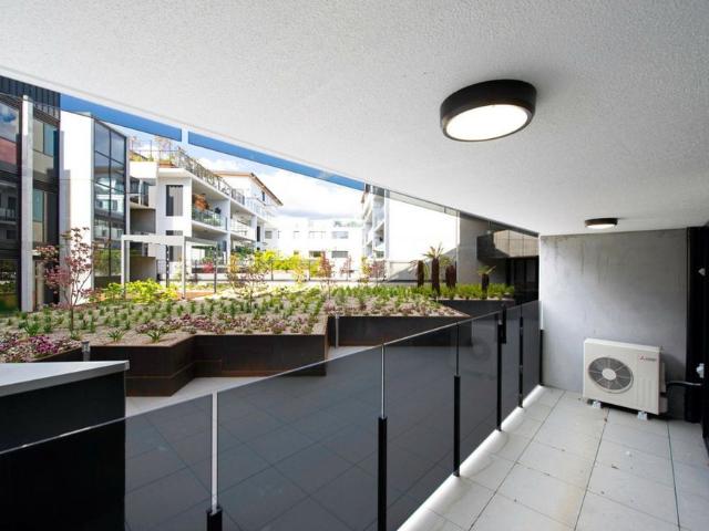 Luxury Living On The Foreshore