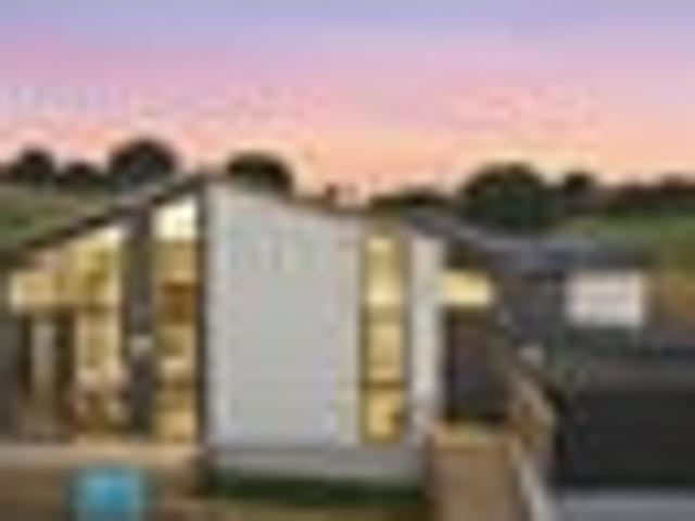 Luxury Living Beside Golf Course