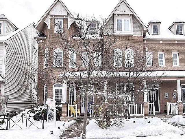 Luxury Living In River Oaks 3+1 Bdrm End Unit Freehold Townhouse
