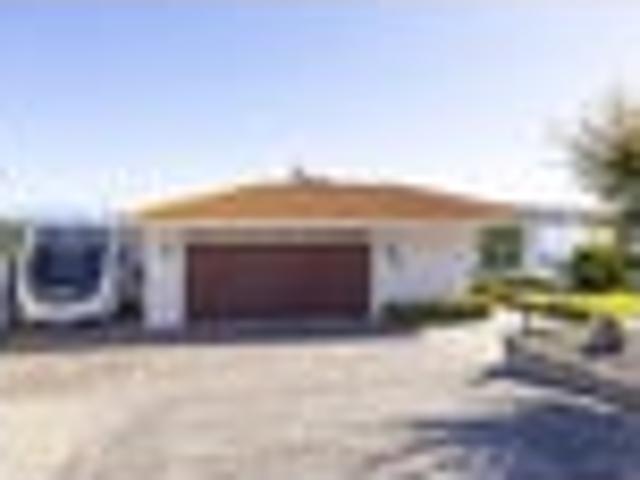 Luxury living in the heart of Waipahihi