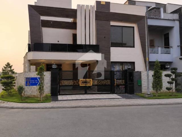 Luxury Living Starts Here Corner 10 Marla Brand New House For Sale Near To School & Commercial In Phase 1 LDA Approved Block Northern Phase 1 Bahria Orchard Raiwind Road Lahore