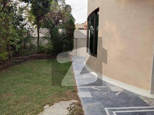 Luxury Living Starts Here Defence 4 20 Marla Lower Portion for Rent