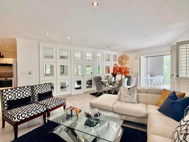 luxury living: stylish 2 bedroom apa.