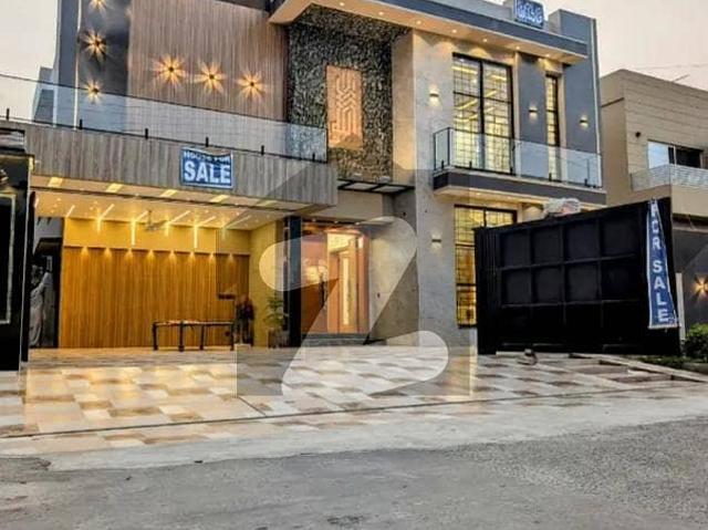 Luxury Living: Spacious 5 Bed Residence in Valencia Town Priced to Sell at 9 Crore. 60 lac Description