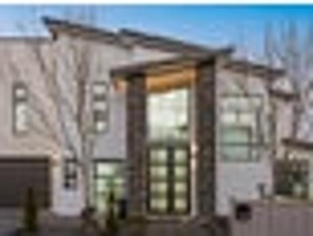 Luxury Living with Spectacular Harbour Views