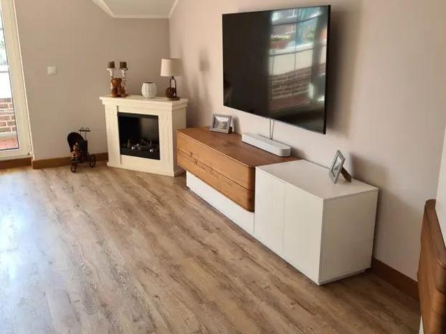 Luxury maisonette apartment fully equipped with parking space and top accessibility, Neuss Amsterdam Apartments for Rent