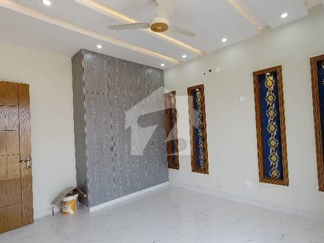 Luxury Margalla Facing House for Sale in D 12 Prime Location!
