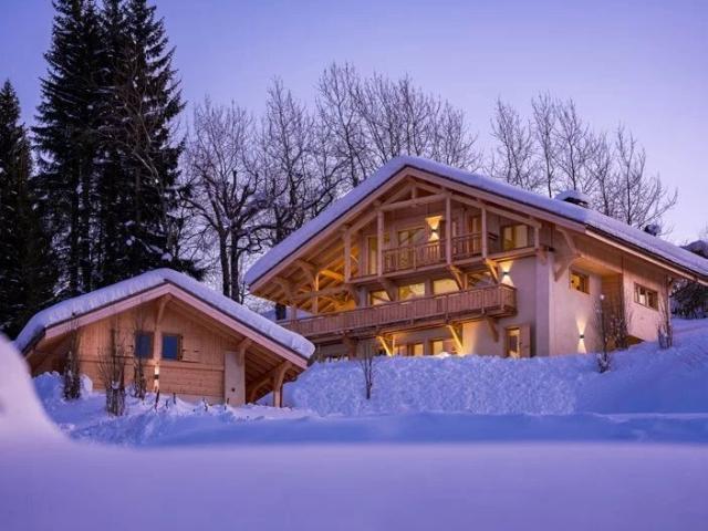 Luxury New 4 bedrooms Chalet in Megéve Rochebrune ? Ski in/Ski out, Close to Town