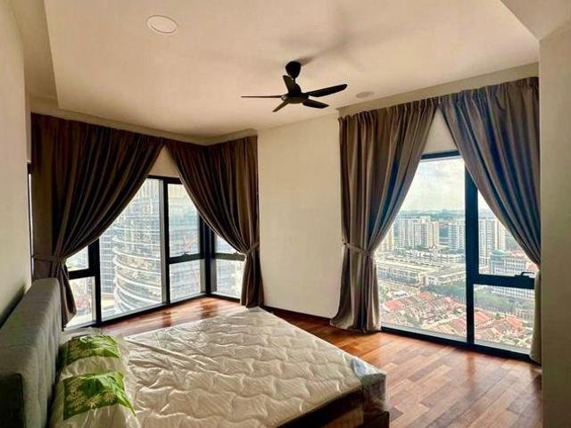 Luxury Sapphire Paradigm Fully Furnish Condo To Rent