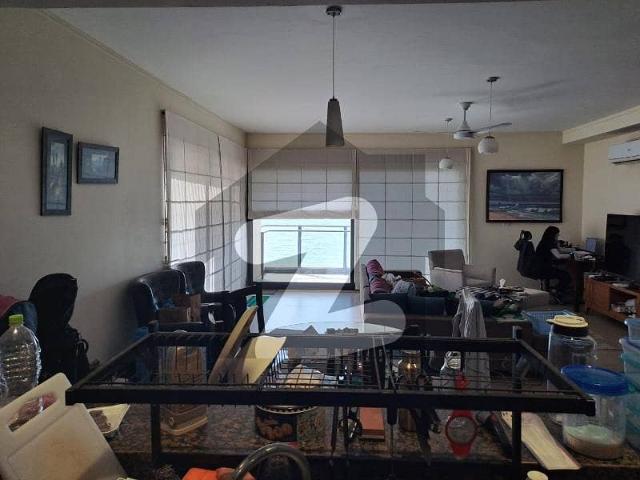 Luxury sea facing flat in dha defence, karachi for sale