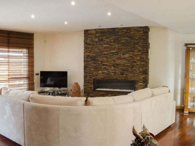 Luxury Semidetached House for rent in Alcalá de Guadaira, Spain