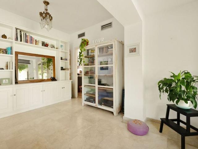 Luxury Semidetached House for rent in Estepona, Andalusia