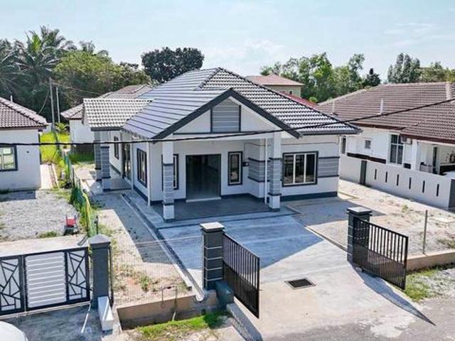Luxury Single Storey 60x100Bungalow wif Private Garden Modern Design