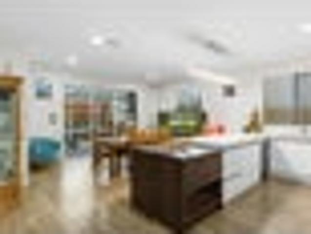 Luxury, Space & Location