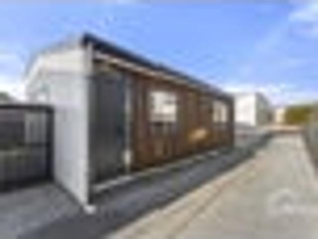 Luxury, Spacious And In Zone!
