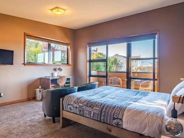 Luxury studio rooms on Carroll St
