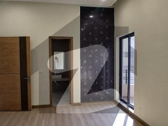 Luxury House Like Brand New E 11