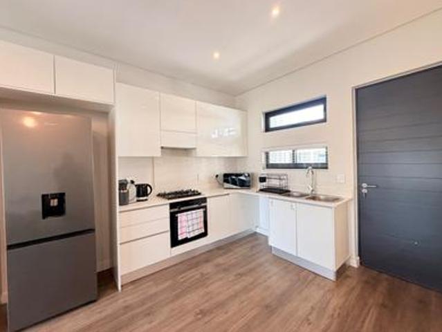 luxury steyn city golf estate apartm.