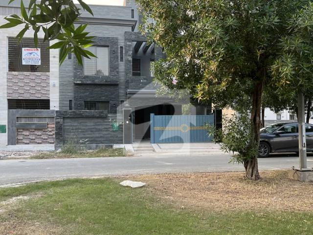 Luxury Park Facing 8 Marla House For Sale Bahria Orchard Phase 2, Lahore