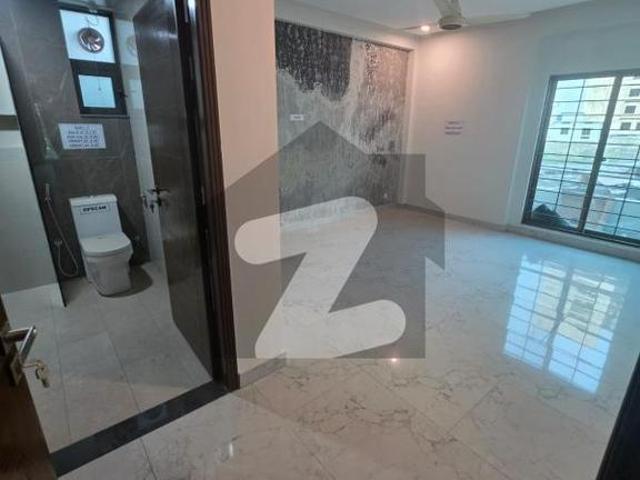 Luxury Park Facing Flat For Rent In Malir Cantt Secure & Prime Location Askari 5