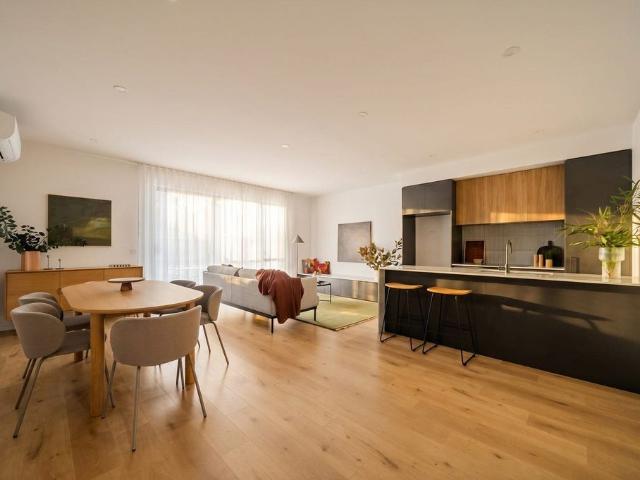 Luxury Parkside Living with Space to Breathe