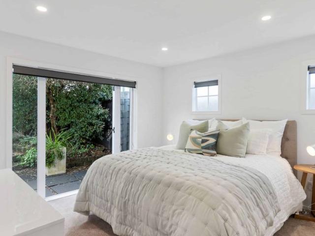 LUXURY PARNELL TOWNHOUSE – SPACE, STYLE & SUNSHINE