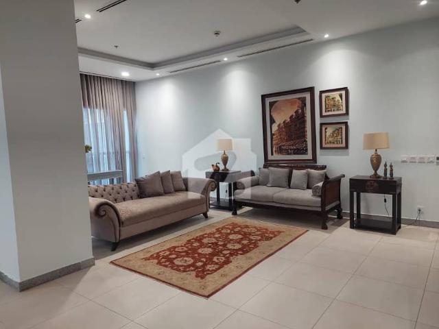 Luxury pent house for rent in dha penta square