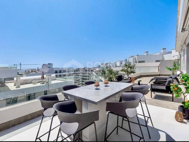 Luxury Penthouse with Private Rooftop Terrace and Panoramic Sea Views in Marbella