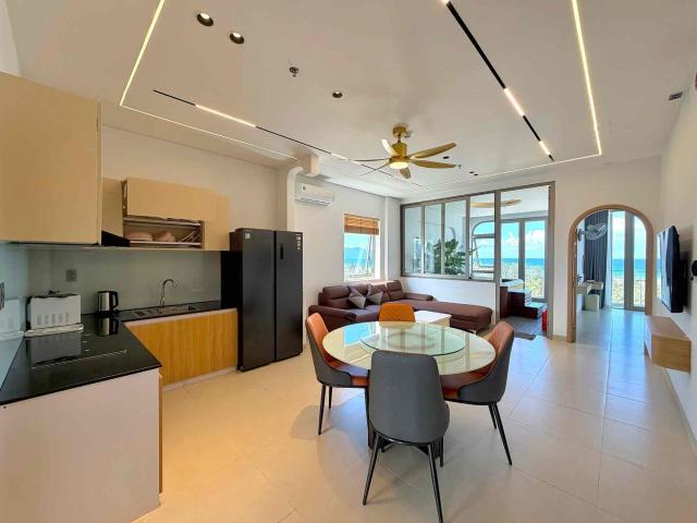 LUXURY PENTHOUSE 3BR/3BA ON THE ENTIRE 7TH FLOOR LE GIA BUILDING NGUYEN DUC THUAN STREET