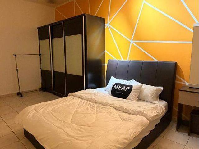 Luxury queen room @ taman taynton view! Walk to Taman Mutiara MRT