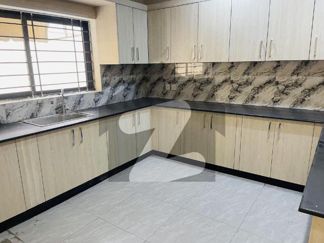 Luxury Renovated House F 7
