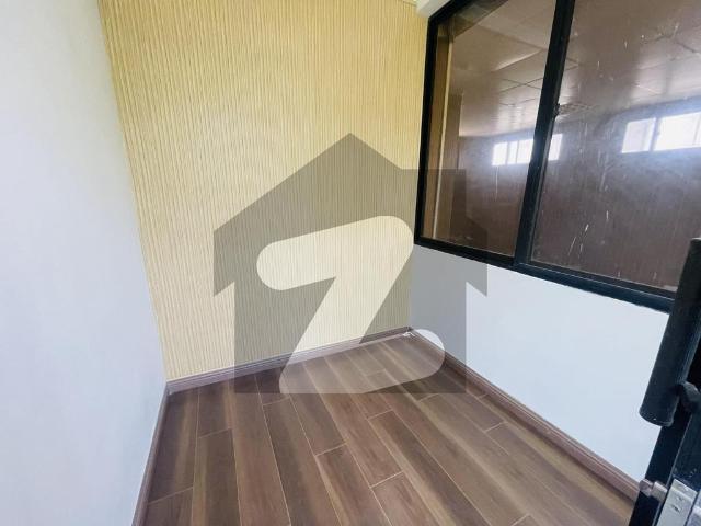 Luxury Renovated House F 6