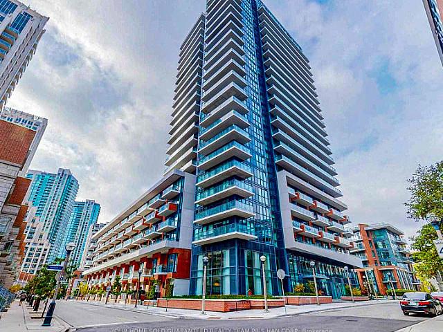 Luxury Waterfront Studio With Stunning Lake Views!