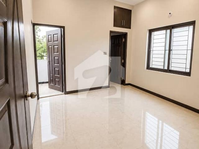 Luxury West Open Flat 4 Rooms Corner. Rental Value 30 35k 60 Feet Wide Road Sweet Water No Load Shading