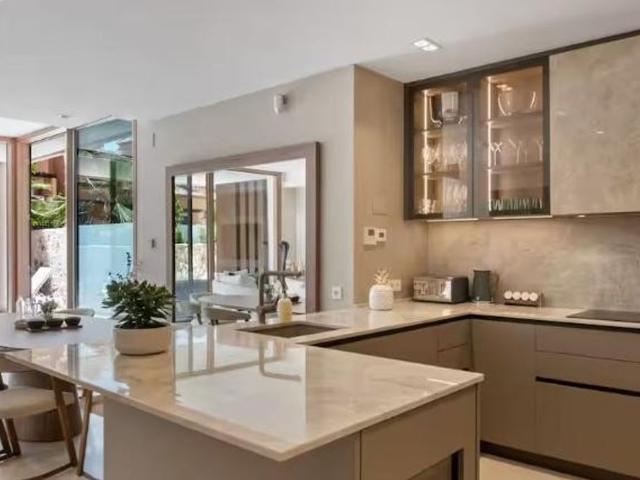 Luxury Townhouse for rent in The Golden Mile, Spain
