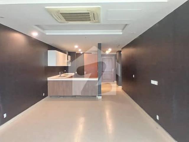 Luxury Two Bed Apartment Un Furnished With Maid Room Available For Rent Air Bnb Allow In DHA Phase 4 Lahore!