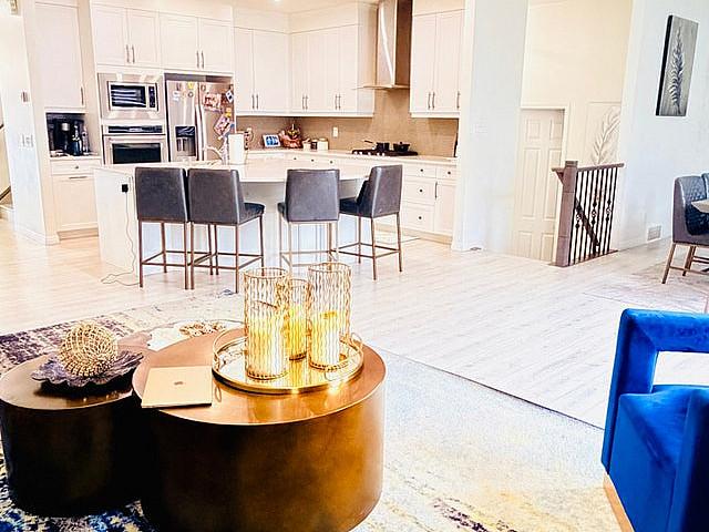 Luxury Upgraded Whole House With Spice Kitchen, 4bed + Den