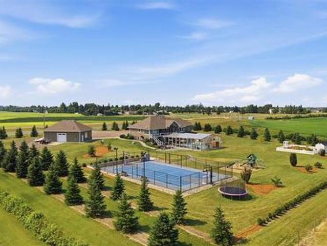 Luxury Vibank Acreage 13.95 Acres. Vibank, SK, S0G 4Y0 Luxury House for sale | Listing ID SK044809 | Royal LePage Carriage Trade Luxury Properties