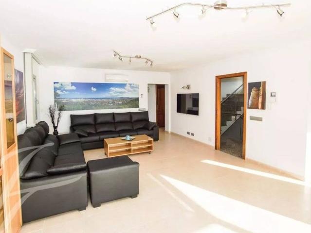 Luxury Villa for rent in Cap Martinet, Spain