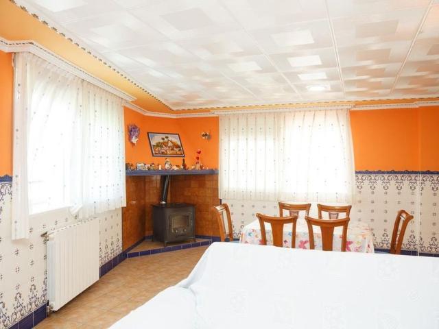 Luxury Villa for rent in Chiva, Spain