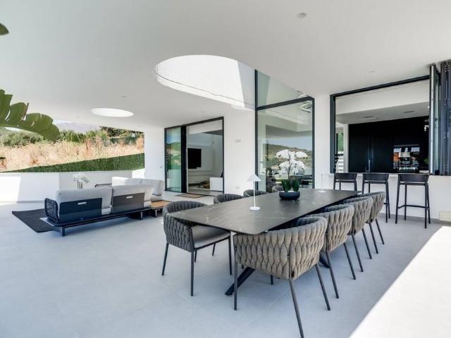 Luxury Villa for rent in Estepona, Spain