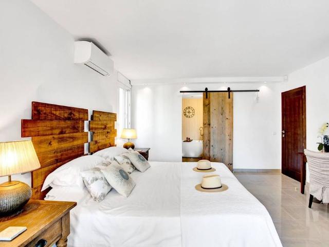Luxury Villa for rent in Marbella Del Este, Spain