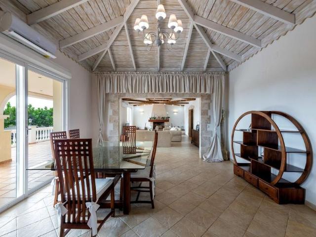 Luxury Villa for rent in The Golden Mile, Spain