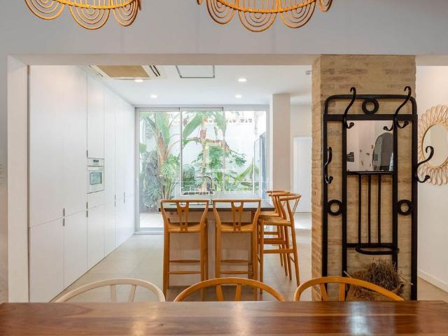 Luxury Villa for rent in Valencia, Spain